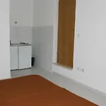 2746b * Duće