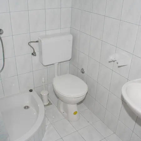 2746b Apartment Duce